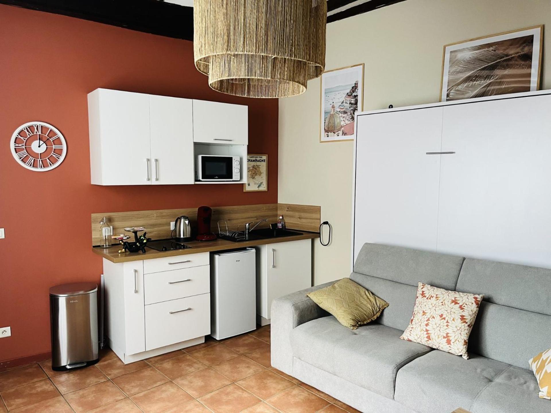 Logement, Plein Centre Du Village De Verzy Exterior photo
